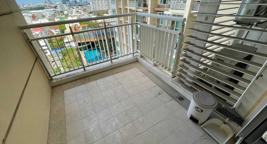 For rent 2 bedrooms condo in Sathon, Bangkok