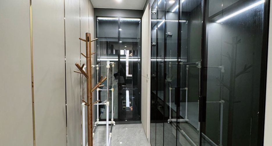 Wohnung zur Miete mit 2 Zimmer in Pathum Wan, Bangkok
