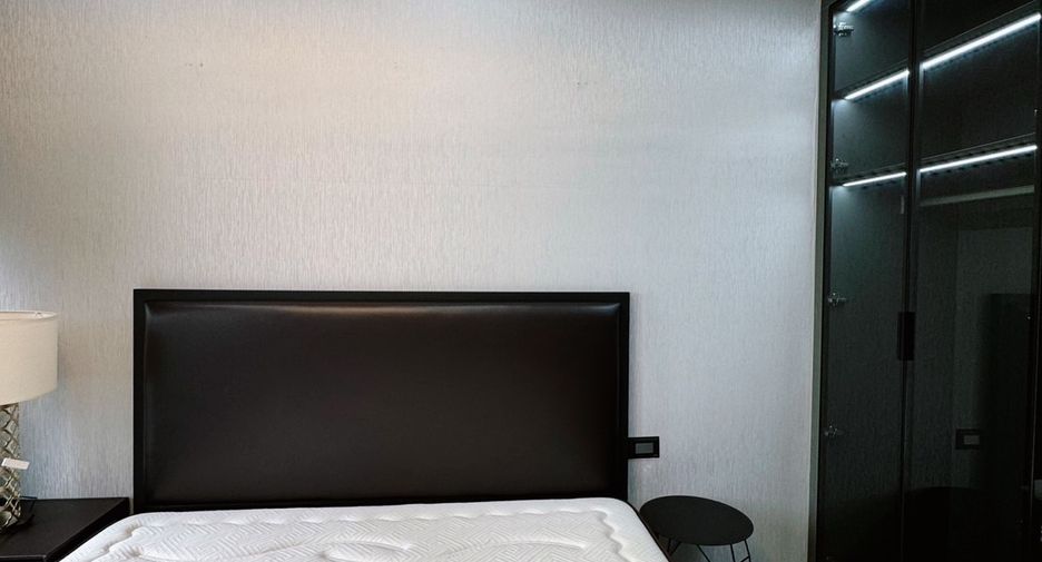 Wohnung zur Miete mit 2 Zimmer in Pathum Wan, Bangkok