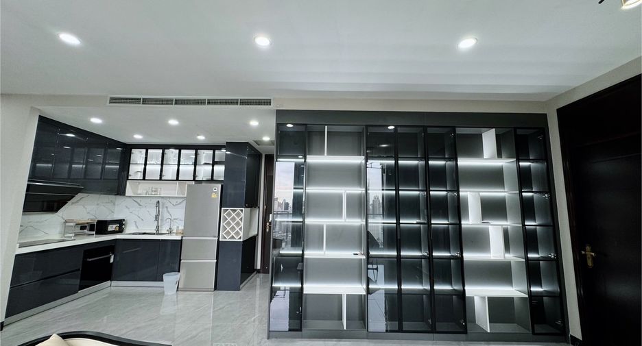 Wohnung zur Miete mit 2 Zimmer in Pathum Wan, Bangkok