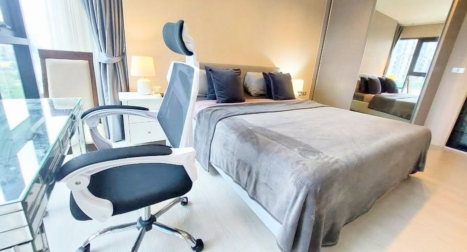 For rent 2 bedrooms condo in Khlong Toei, Bangkok
