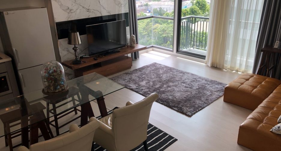 For rent 2 bedrooms condo in Khlong Toei, Bangkok