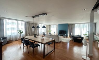 For rent そして for sale 3 ベッドルーム condo in Khlong Toei, Bangkok