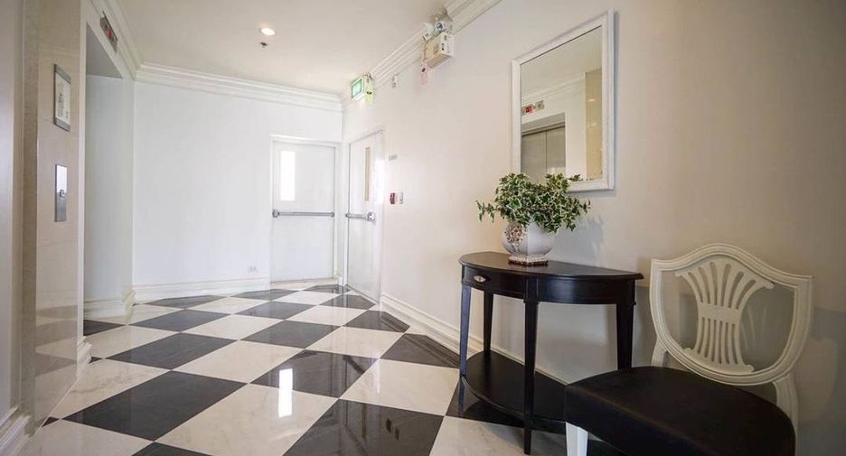 For rent and for sale 3 bedrooms condo in Khlong Toei, Bangkok