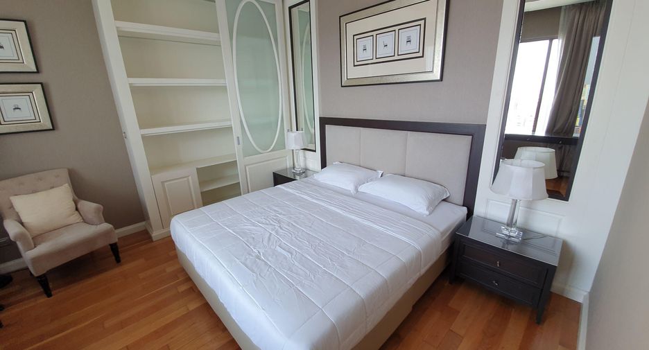 For rent 2 bedrooms condo in Khlong Toei, Bangkok