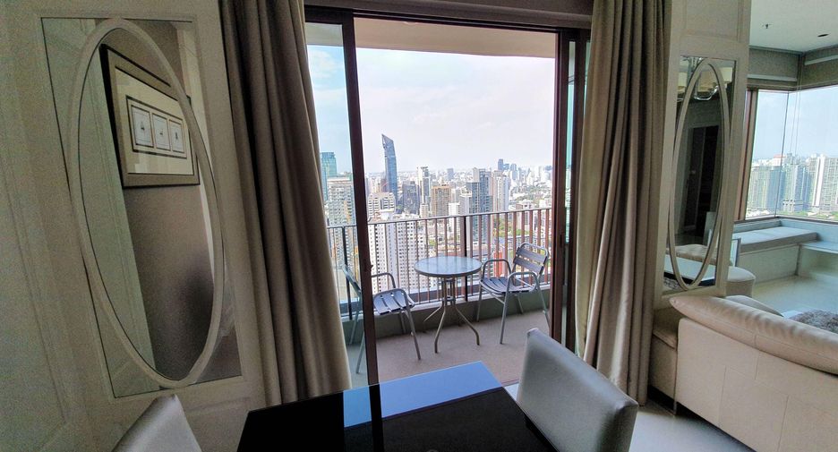 For rent 2 bedrooms condo in Khlong Toei, Bangkok