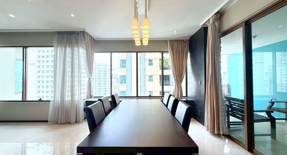 For rent 3 bedrooms condo in Khlong Toei, Bangkok