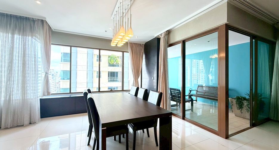 For rent 3 bedrooms condo in Khlong Toei, Bangkok