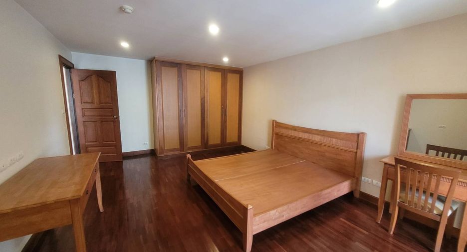 Wohnung zur Miete mit 2 Zimmer in Pathum Wan, Bangkok
