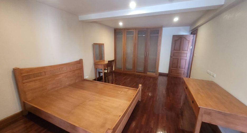Wohnung zur Miete mit 2 Zimmer in Pathum Wan, Bangkok