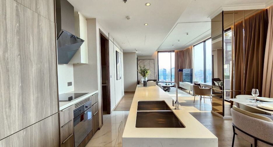 For rent 3 bedrooms condo in Khlong Toei, Bangkok
