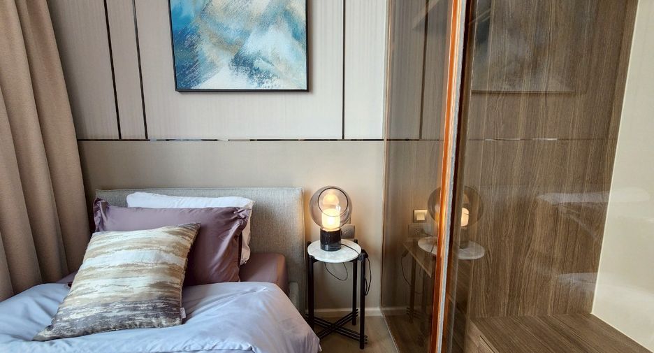 For rent 3 bedrooms condo in Khlong Toei, Bangkok