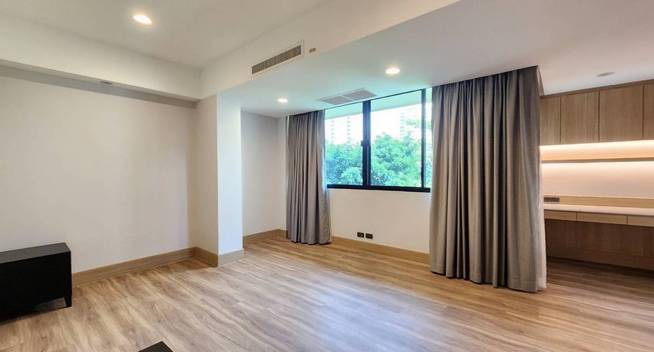 For rent 3 ベッドルーム condo in Watthana, Bangkok