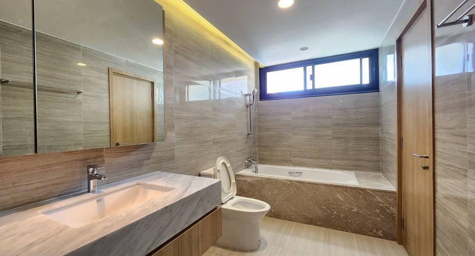 For rent 3 ベッドルーム condo in Watthana, Bangkok
