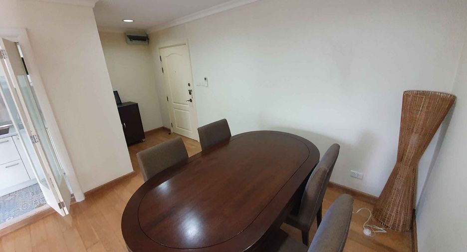Condo en alquiler de 3 habitaciones en Khlong Toei, Bangkok