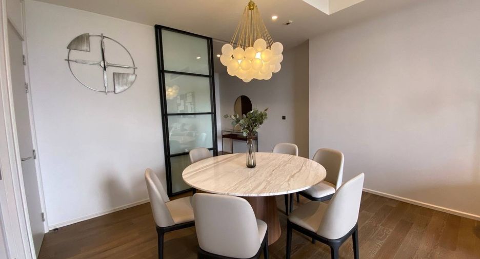 For rent 2 bedrooms condo in Pathum Wan, Bangkok