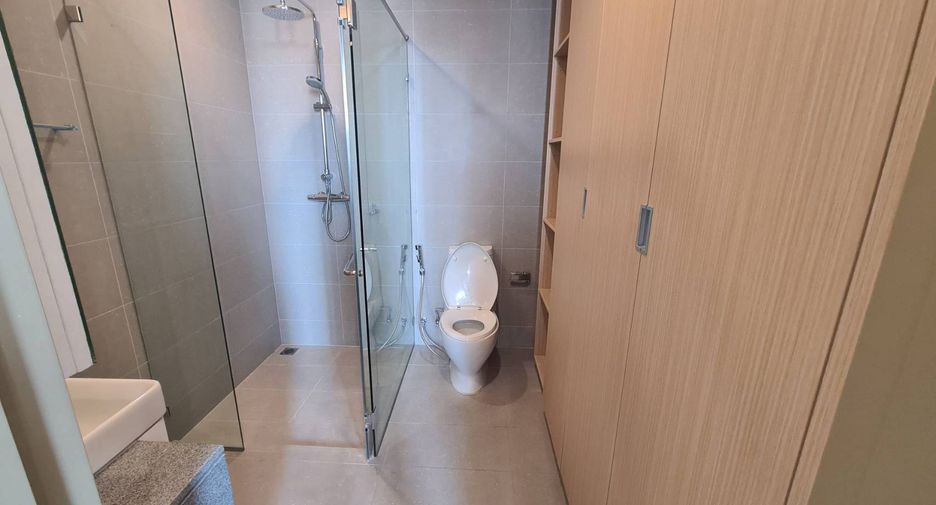 For rent 1 bed condo in Pathum Wan, Bangkok