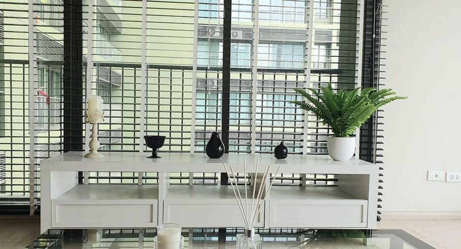 Condo en alquiler y en venta de 1 habitaciones en Watthana, Bangkok