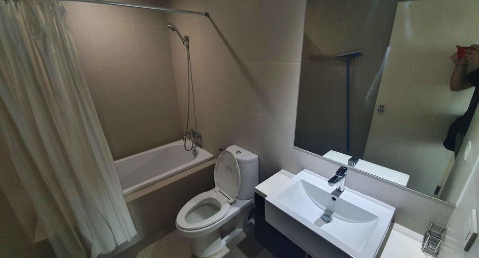 For rent 2 bedrooms condo in Khlong Toei, Bangkok
