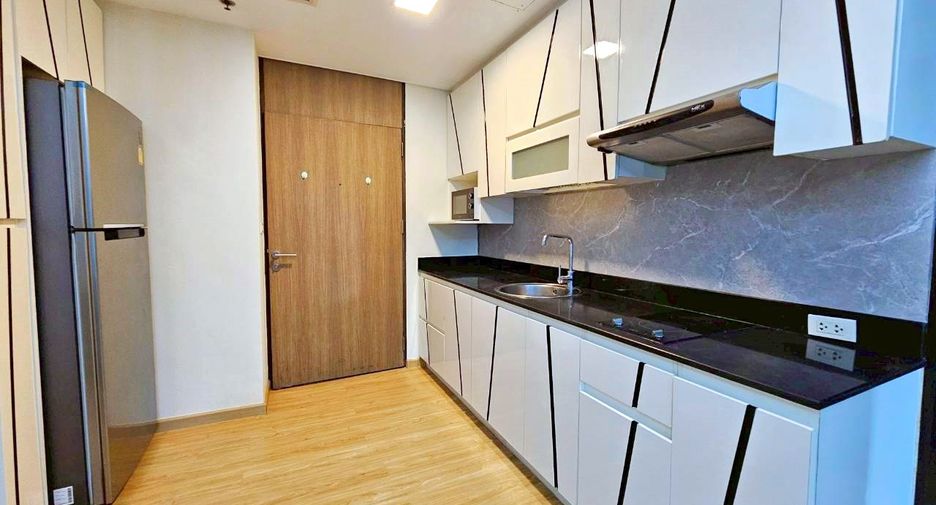 For rent 2 bedrooms condo in Khlong Toei, Bangkok