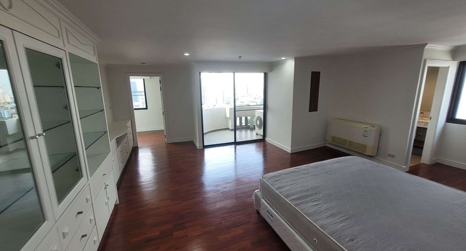 For rent 3 ベッドルーム condo in Watthana, Bangkok