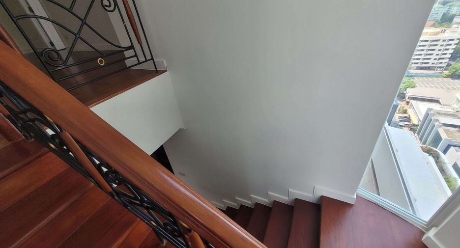 For rent 3 ベッドルーム condo in Watthana, Bangkok