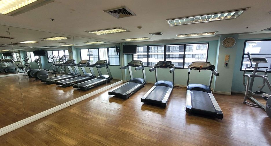 For rent 3 ベッドルーム condo in Watthana, Bangkok