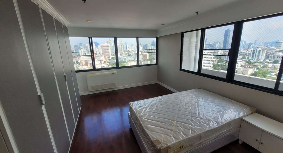 For rent 3 ベッドルーム condo in Watthana, Bangkok