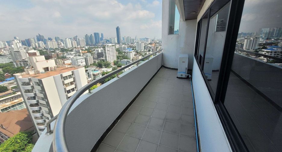 For rent 3 ベッドルーム condo in Watthana, Bangkok