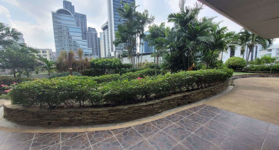 For rent 3 ベッドルーム condo in Watthana, Bangkok