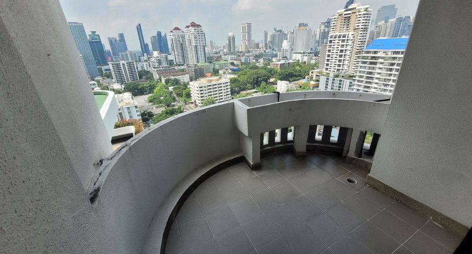 For rent 3 ベッドルーム condo in Watthana, Bangkok