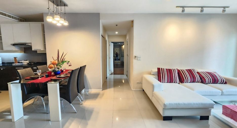 For rent 2 bedrooms condo in Khlong Toei, Bangkok