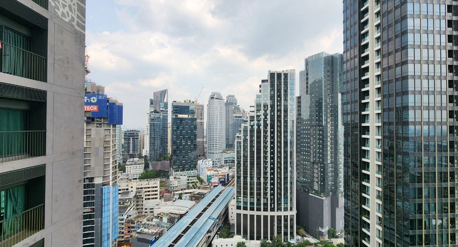 For rent 2 bedrooms condo in Khlong Toei, Bangkok