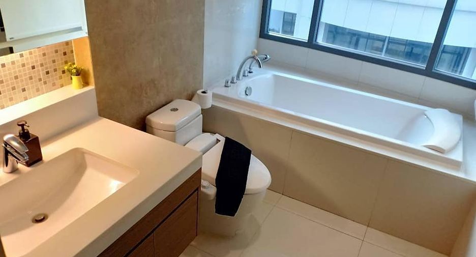 For rent and for sale 1 bed condo in Khlong Toei, Bangkok