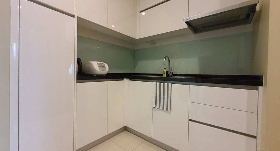 For rent and for sale 1 bed condo in Khlong Toei, Bangkok