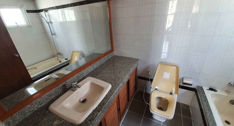 Wohnung zur Miete mit 3 Zimmer in Sathon, Bangkok