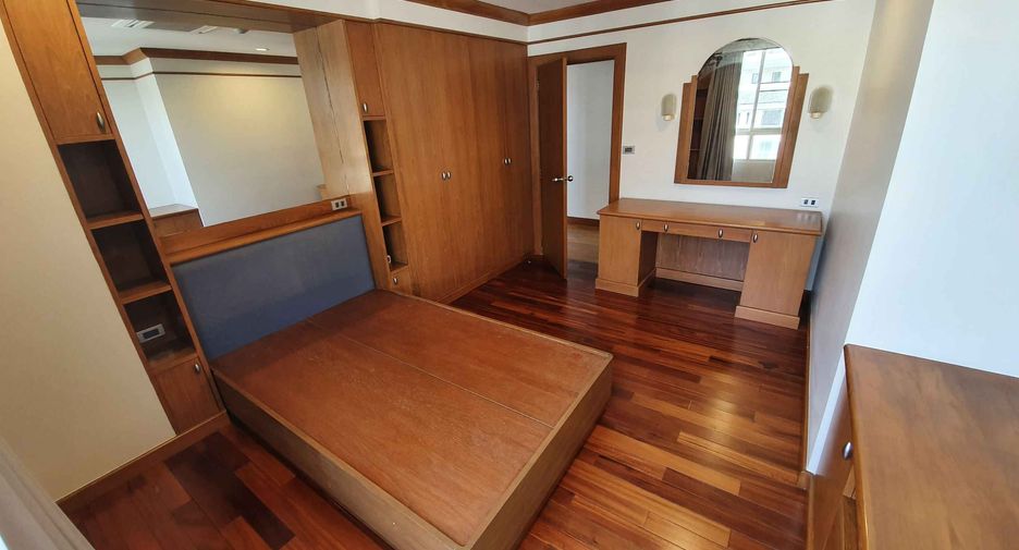 Wohnung zur Miete mit 3 Zimmer in Sathon, Bangkok