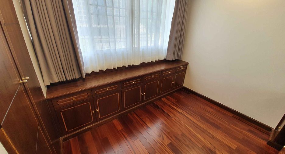Wohnung zur Miete mit 3 Zimmer in Sathon, Bangkok