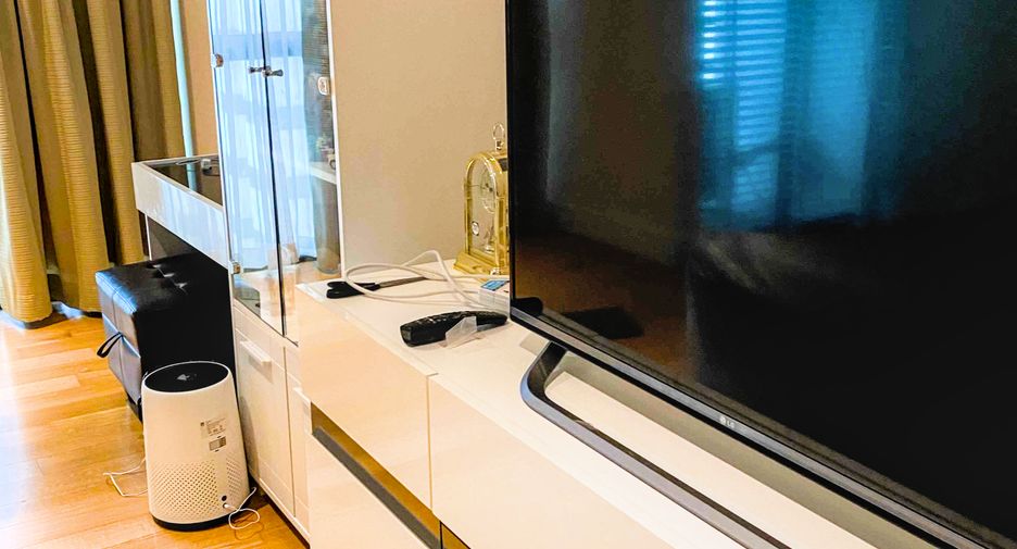 For rent 3 bedrooms condo in Sathon, Bangkok