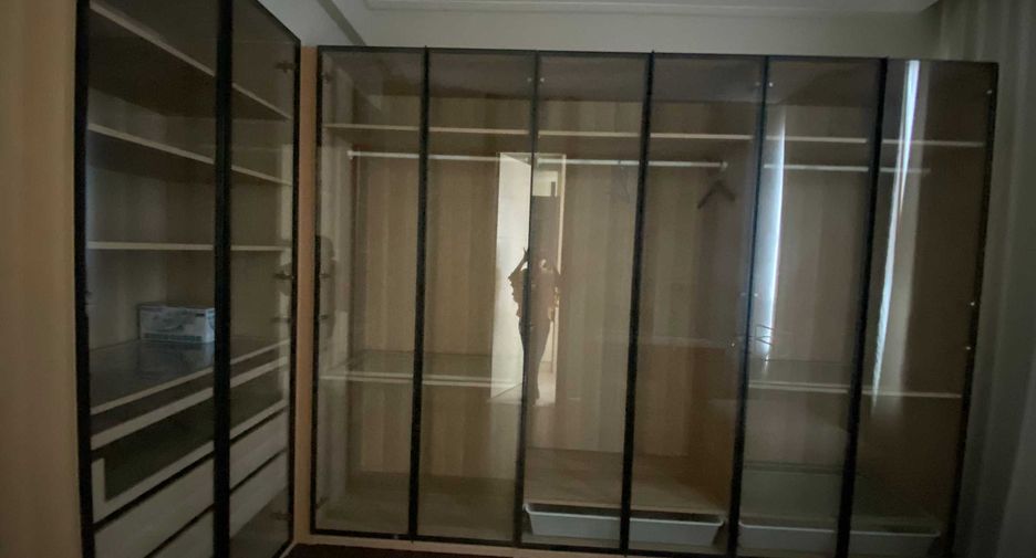 For rent 2 bedrooms condo in Sathon, Bangkok
