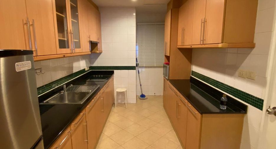 Wohnung zur Miete und zum Kauf mit 3 Zimmer in Sathon, Bangkok