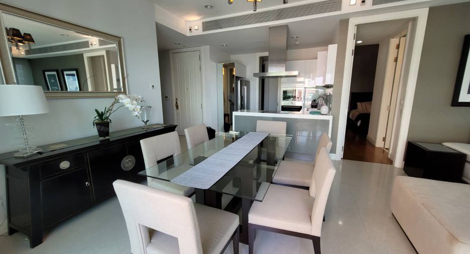 For rent 3 bedrooms condo in Pathum Wan, Bangkok