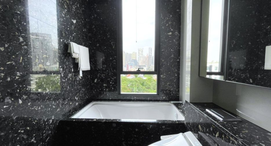 For rent and for sale 1 bed condo in Khlong Toei, Bangkok