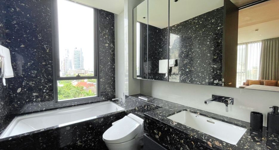 For rent and for sale 1 bed condo in Khlong Toei, Bangkok