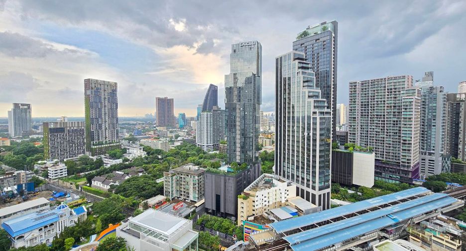 For rent 1 bed condo in Khlong Toei, Bangkok