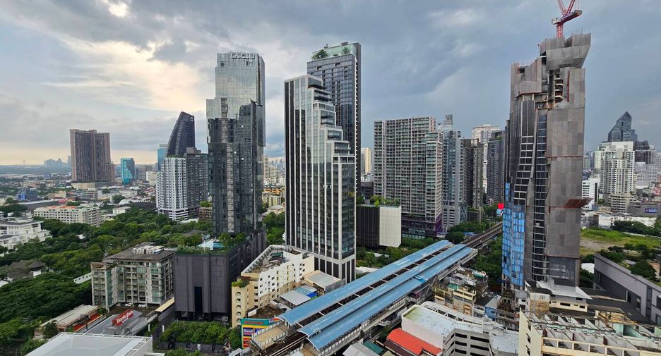 For rent 1 bed condo in Khlong Toei, Bangkok