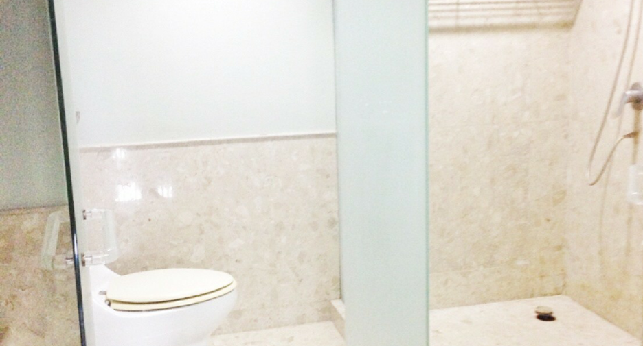 For rent 3 ベッドルーム condo in Sathon, Bangkok