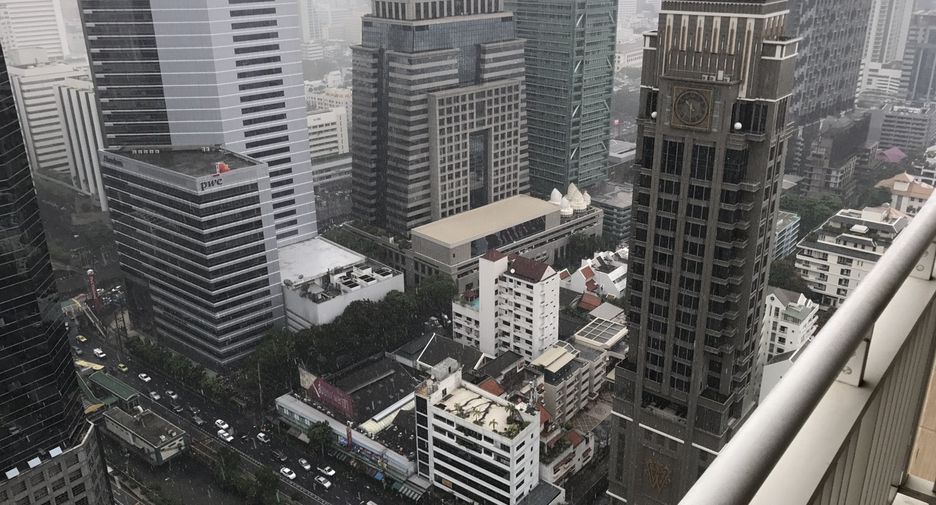 For rent 3 bedrooms condo in Sathon, Bangkok