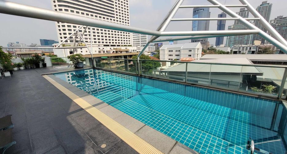 For rent 2 bedrooms condo in Watthana, Bangkok