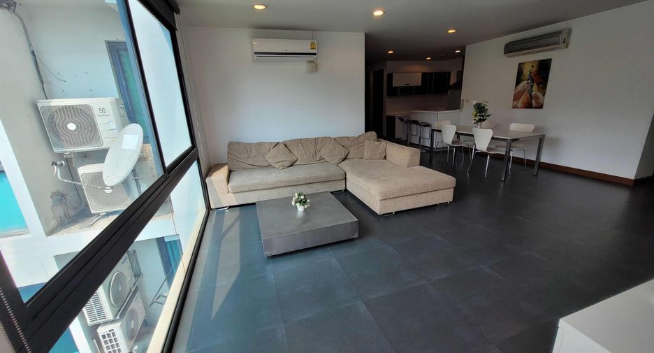 For rent 2 bedrooms condo in Watthana, Bangkok